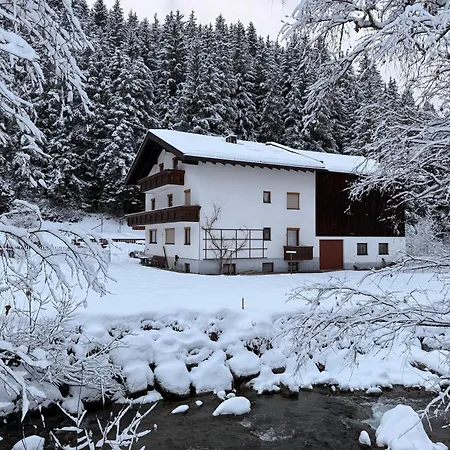 Haus Sauberbach Йерценс